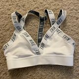 Nike Cross Back Sports Bra Photo 0