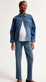 Maternity Jeans Photo 0