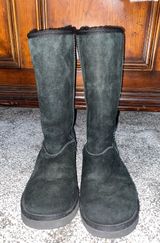 UGG Classic Tall Black Photo 0