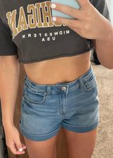 American Eagle Jean Short Photo 0