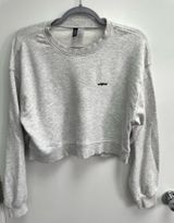 Cropped Crewneck Photo 0