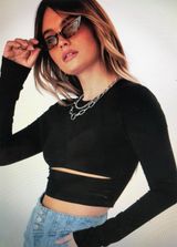 Adika Cropped  Long Sleeve Photo 0