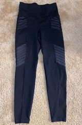 Old Navy Active Leggings Photo 0