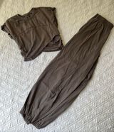 Gray 2 piece outfit Photo 0