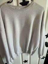 Ash Grey Crewneck Photo 0