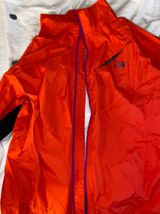 The North Face Wind Breaker / Rain Jacket Photo 0