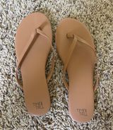 Time & Tru  Flip-Flops Nude Photo 0