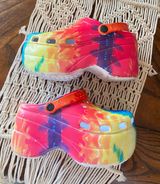 Crocs Rainbow Platform Photo 0