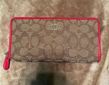 Coach Large Wallet Photo 0