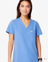 FIGS Catarina Scrub Top Photo 0
