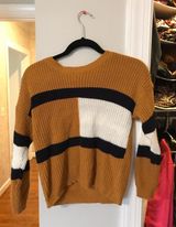 Mustard Crop Sweater Yellow Size M Photo 0