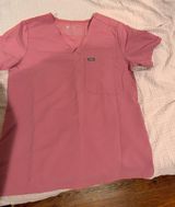 FIGS Scrub Top Bubblegum Pink Photo 0