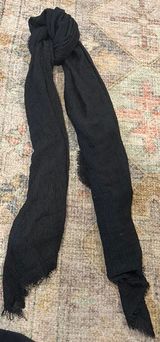 Black Scarf Photo 0