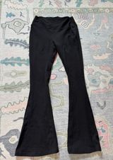 Black Leggings / Yoga Pants Photo 0