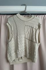 Sleeveless sweater  Photo 0