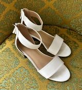 White heeled sandals Photo 0