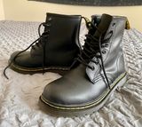 Dr. Martens  Photo 0