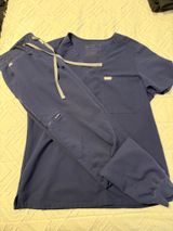 FIGS Scrubs Set Photo 0