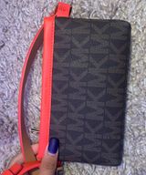 Michael Kors Wristlet Purse Photo 0