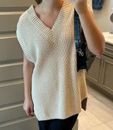 H&M  Sweater Vest Photo 0