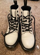 Boots White Size 7.5 Photo 0