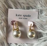 NEW Kate Spade Women’s White pearl drop stud earrings Photo 0