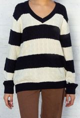 Brandy Melville Nikki Sweater Photo 0