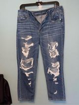 American Eagle Tomgirl Distressed Jeans Size 8 X-Short Photo 0