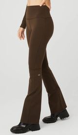 Alo AIRBRUSH HIGH-WAIST BOOTCUT LEGGING Photo 0
