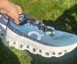 on cloud  Monster Men’s Running Show  Photo 0