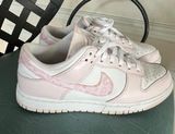 Nike Pink Paisley  Dunks Photo 0