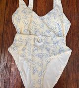 Dippin’ Daisy’s One piece Photo 0