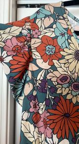 7th Ray Floral Top Photo 0