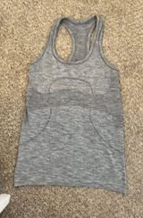 Lululemon Tank Photo 0