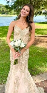 GORGEOUS Gold Prom Dress!!!! Photo 0