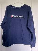 Champion Crewneck Photo 0
