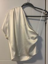 One sleeve white top Photo 0