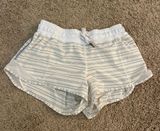 Lululemon Hotty Hot Short 2.5” Photo 0