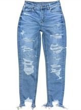 American Eagle High Rise Mom Jeans Light Wash Ripped Stretch Women’s Size 0 Photo 0