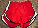Nike red  shorts Photo 0