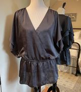 Violet & Claire XL Gray Short Sleeve Blouse Photo 0
