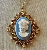 Blue and white Lady Cameo pendant Necklace Photo 0