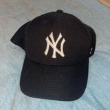 NY Yankees Hat Urban Outfitters ‘47 Photo 0