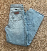 Wide-Leg Wrangler Jeans Photo 0