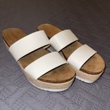 White Platform Sandal Size 8 Photo 0
