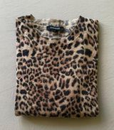 Leopard Print Lightweight Sweater Photo 0