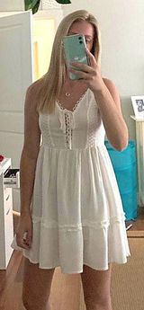 White Dress Photo 0