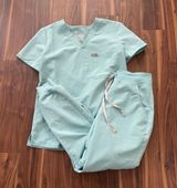 FIGS Scrubs Set Photo 0