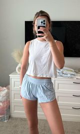 Lululemon Hotty Hot 2.5" Shorts Photo 0