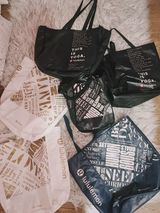 Lululemon (big) black tote Photo 0